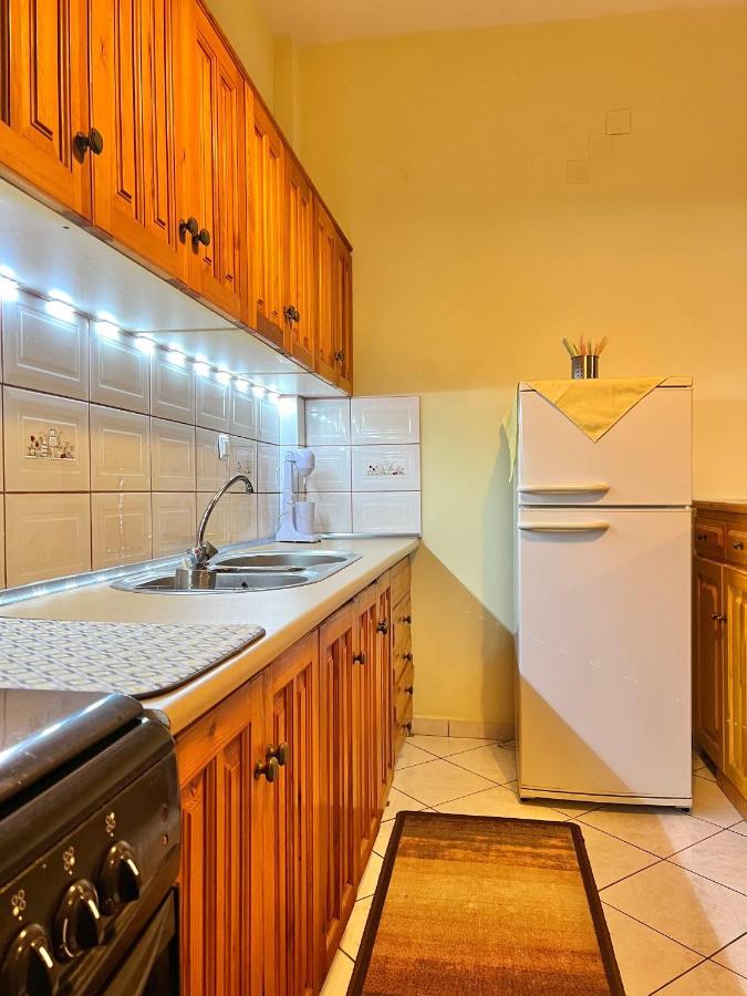 Village Apartment Маратиас Экстерьер фото