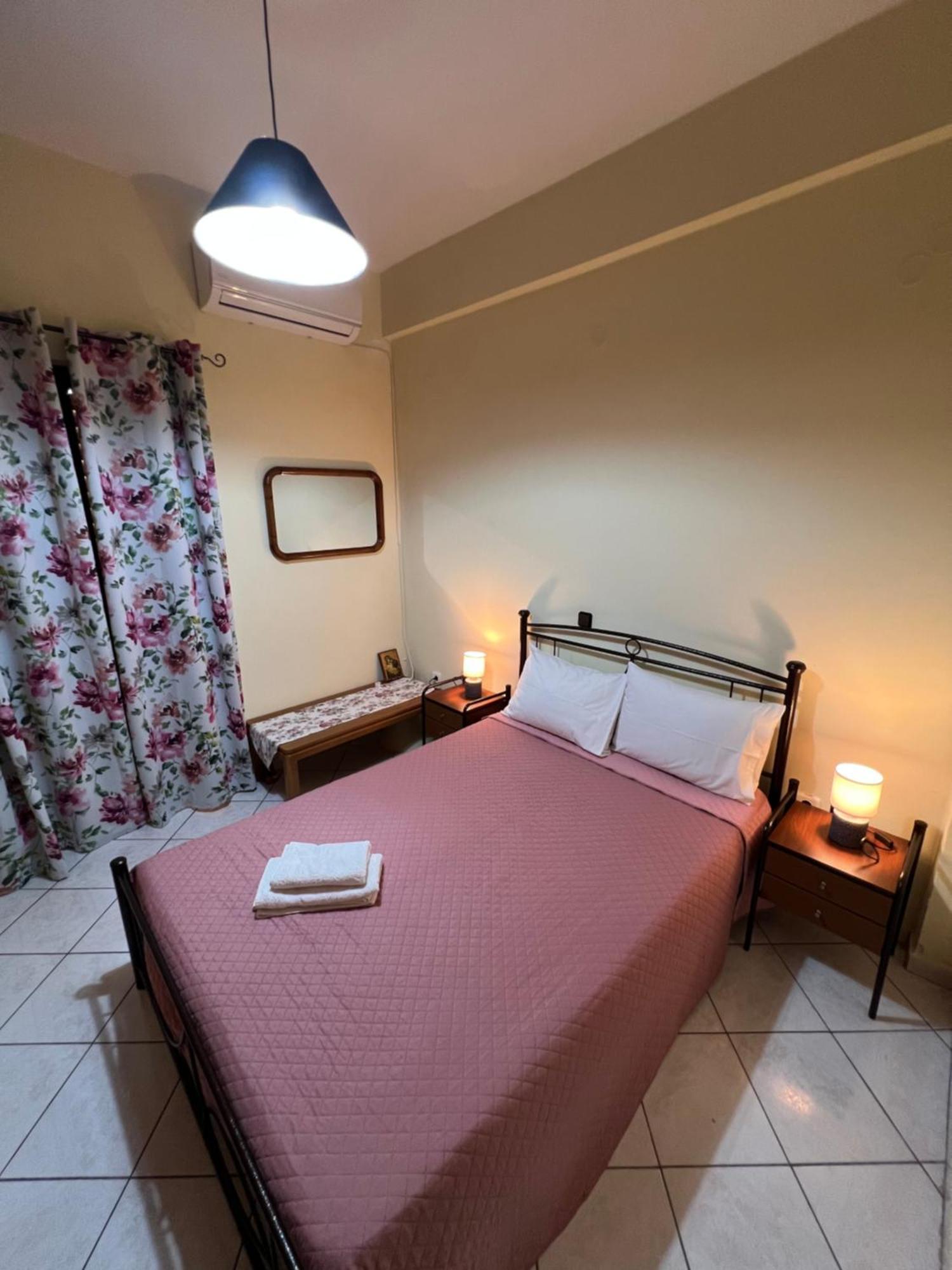 Village Apartment Маратиас Экстерьер фото