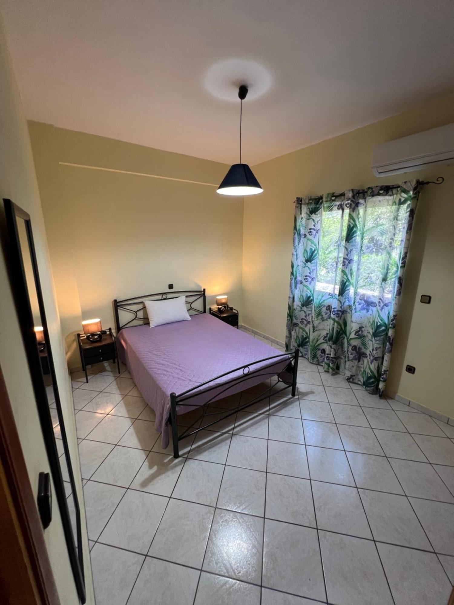 Village Apartment Маратиас Экстерьер фото